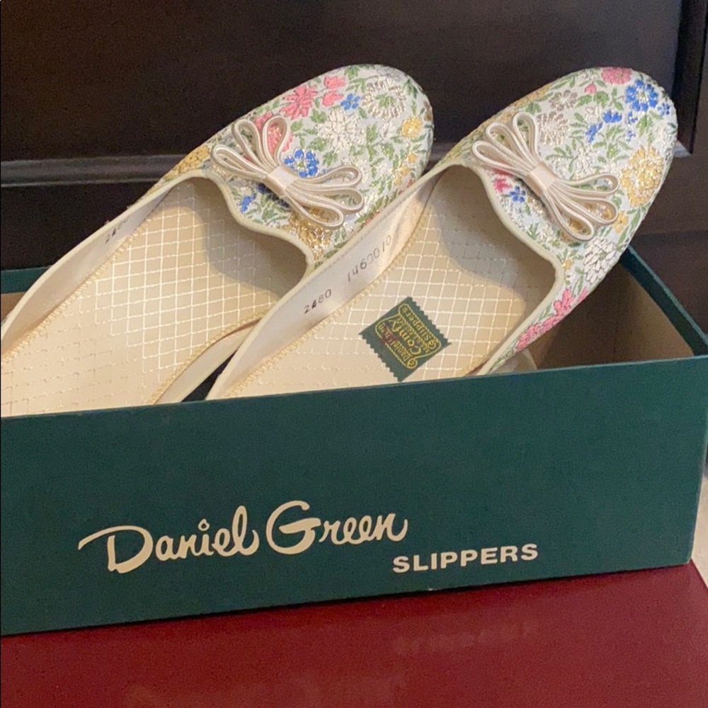 Daniel Green slippers/flats, size 8
